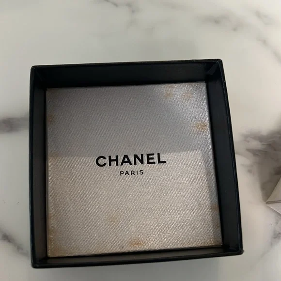 Chanel Double cc Necklace Emma Watson - Picture 5 of 8